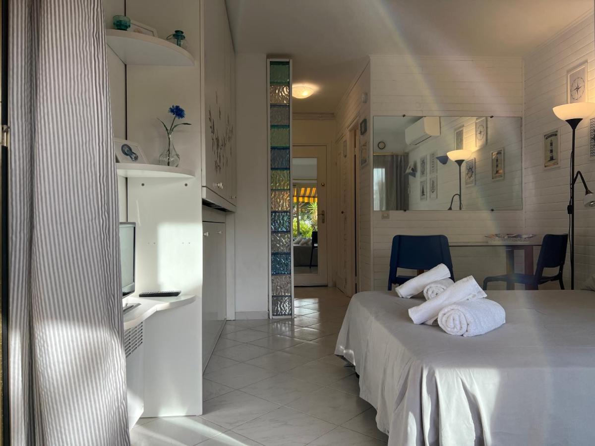 Blue Terrace Apartment - Marina Baie Des Anges Villeneuve-Loubet Bagian luar foto