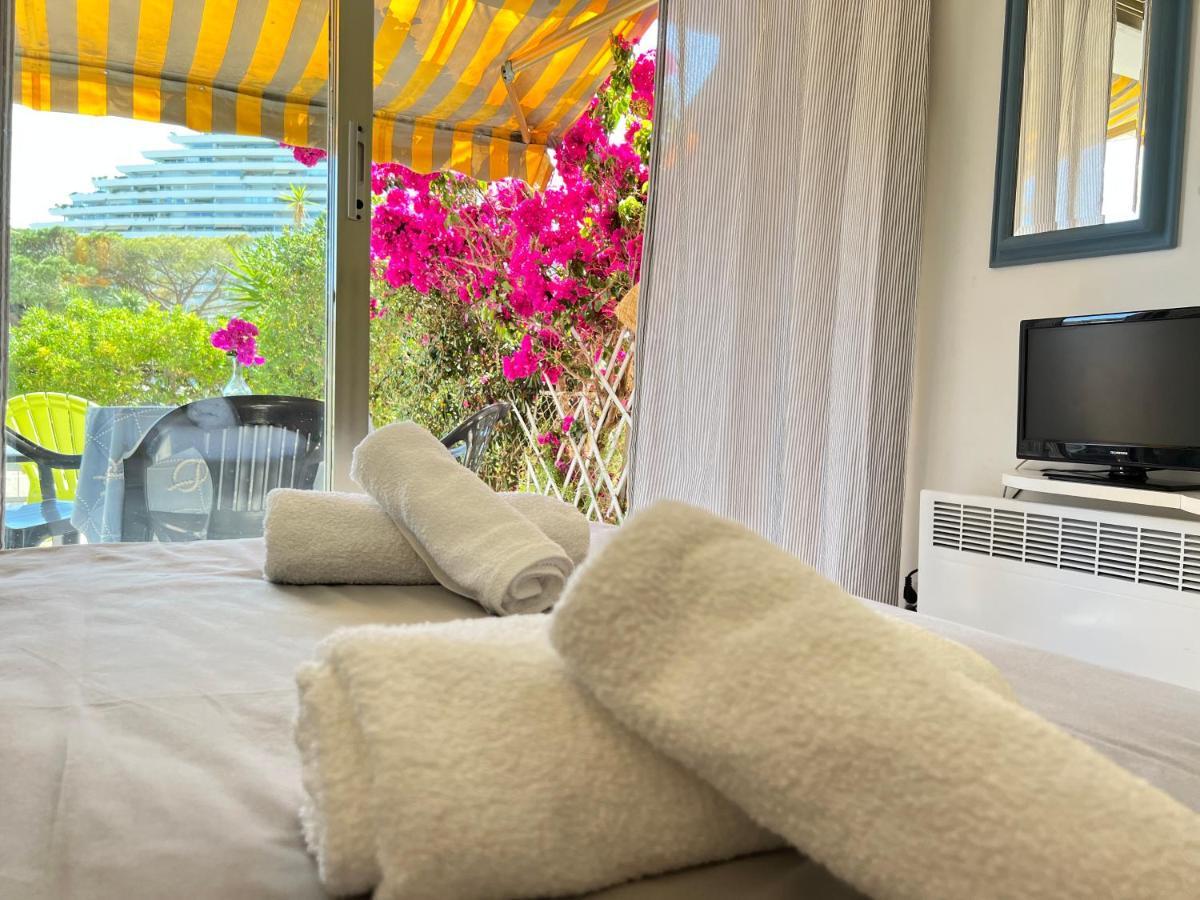 Blue Terrace Apartment - Marina Baie Des Anges Villeneuve-Loubet Bagian luar foto