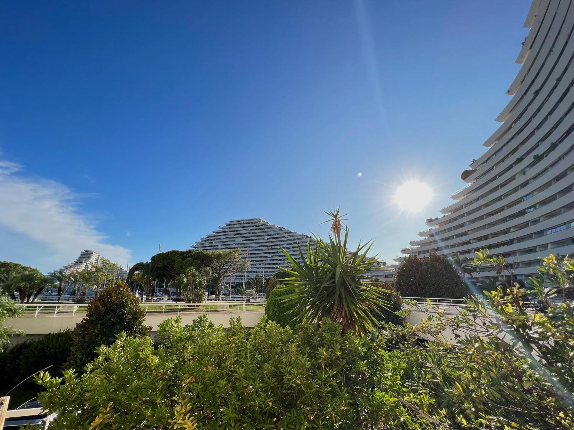 Blue Terrace Apartment - Marina Baie Des Anges Villeneuve-Loubet Bagian luar foto